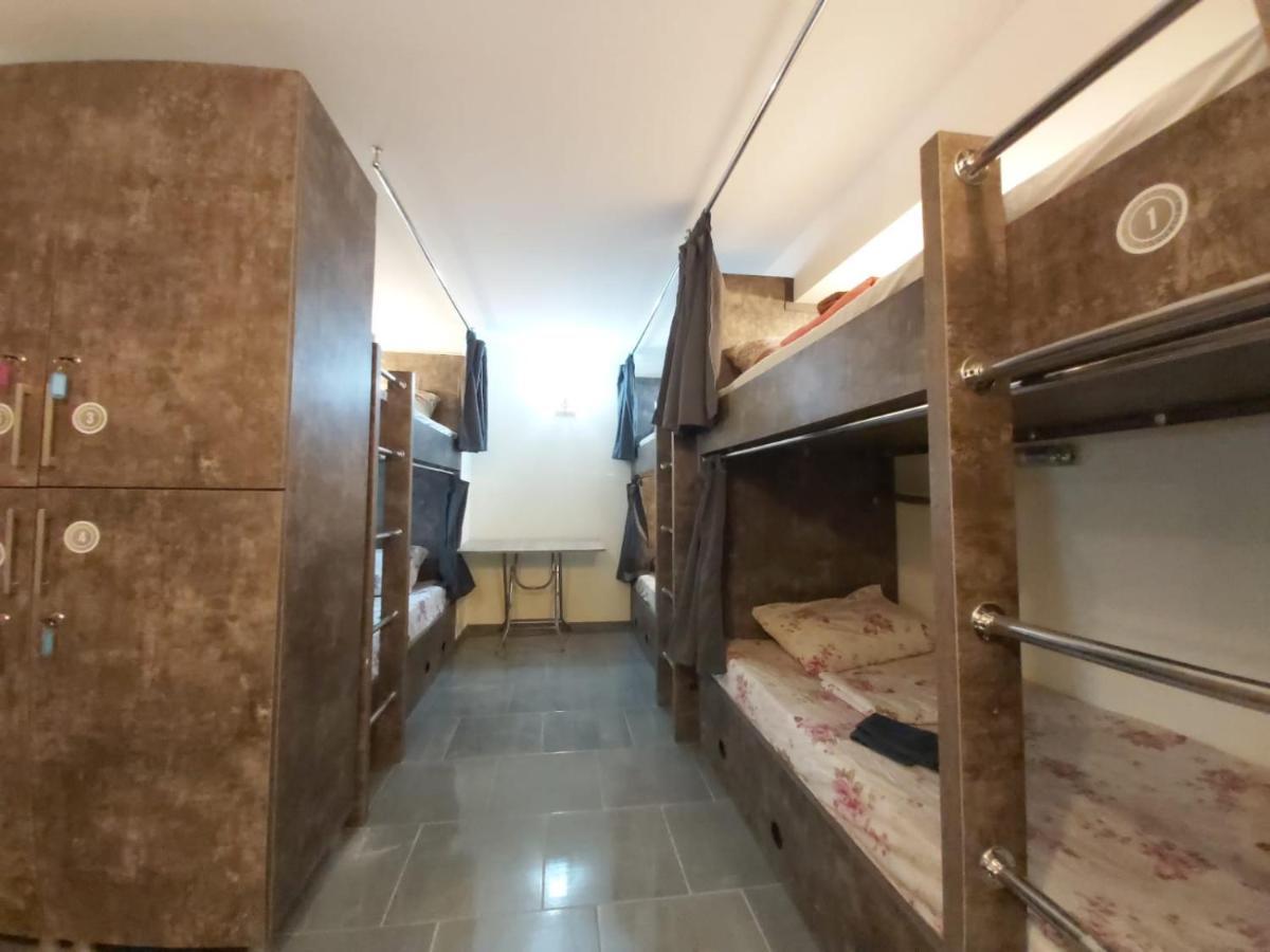 Hostel Voyage Batumi Exterior photo