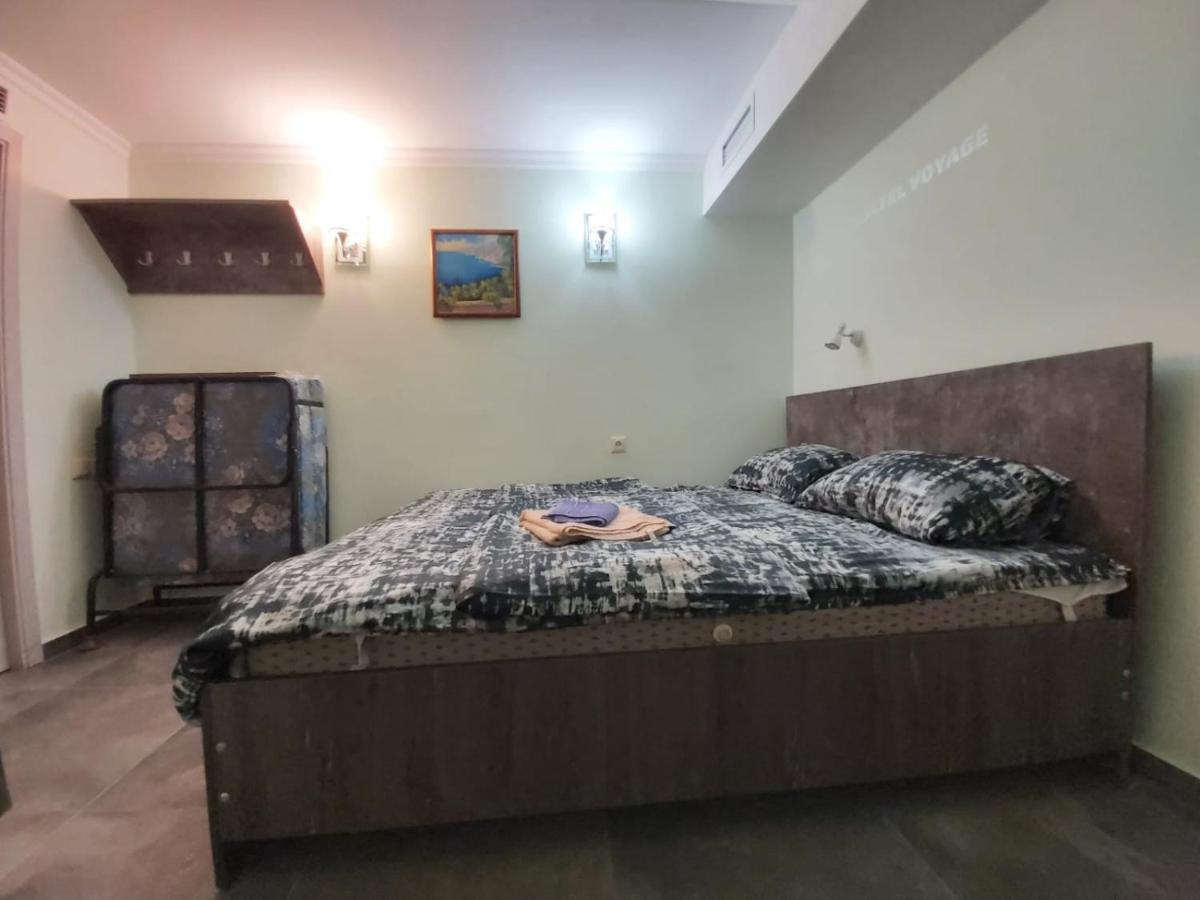 Hostel Voyage Batumi Exterior photo